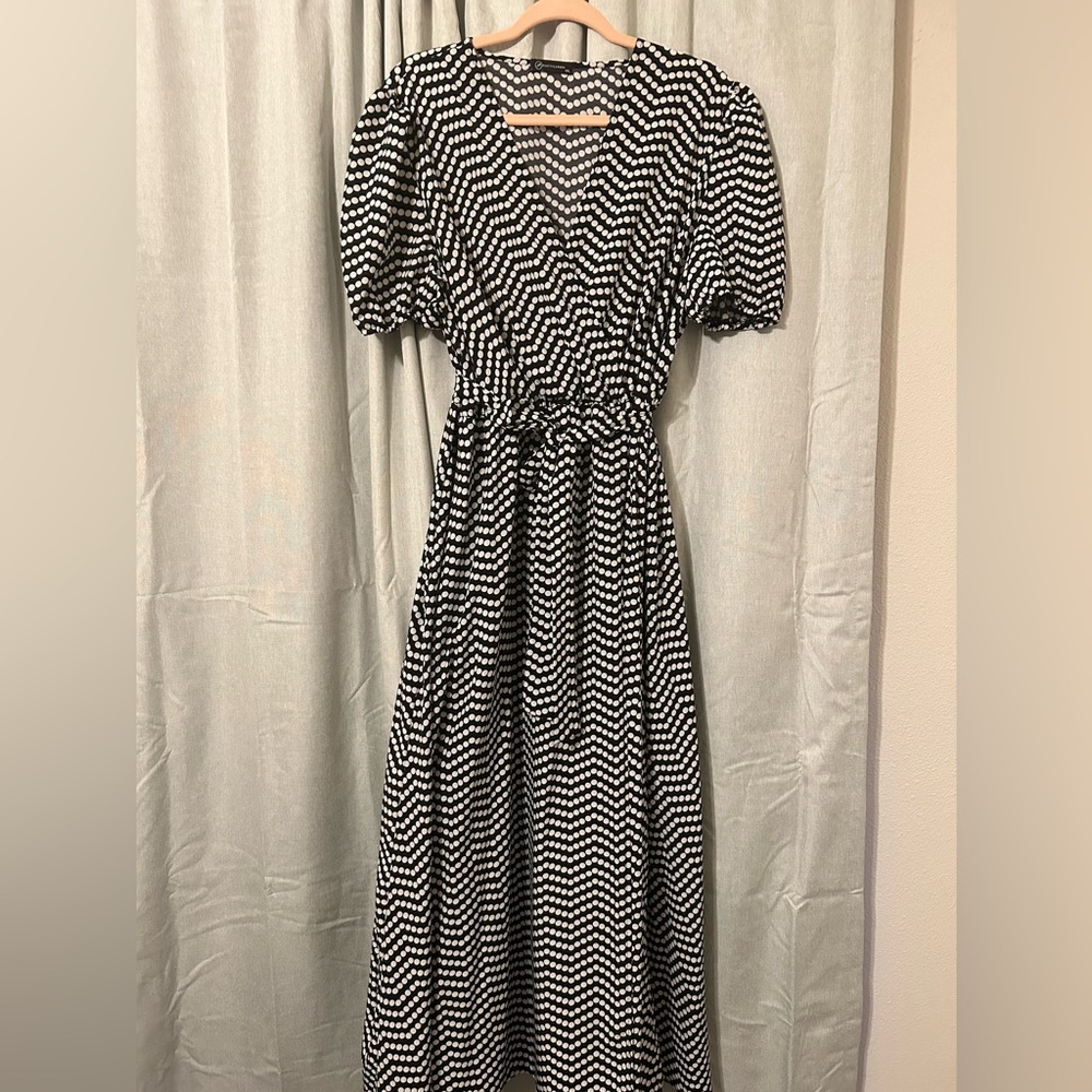Black and white te polka dot dress with tie